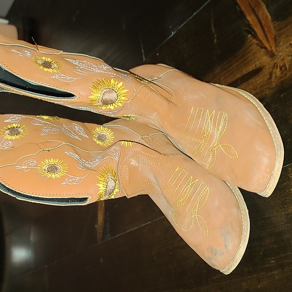 Boots - Picture 1 of 1